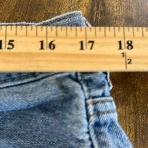 Levi's Mens’ Light Wash 550 Relaxed Fit Jeans size 36 x 34 - Picture 6 of 11